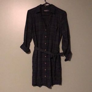 HOLIDAY, CHRISTMAS A&F blue/green flannel shirt dress. EUC!
